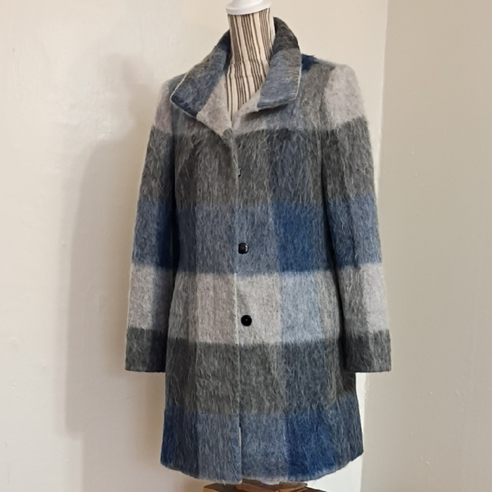 Isabell Super Soft Wool Blend Button Front Winter Coat Fits Size M NEW
